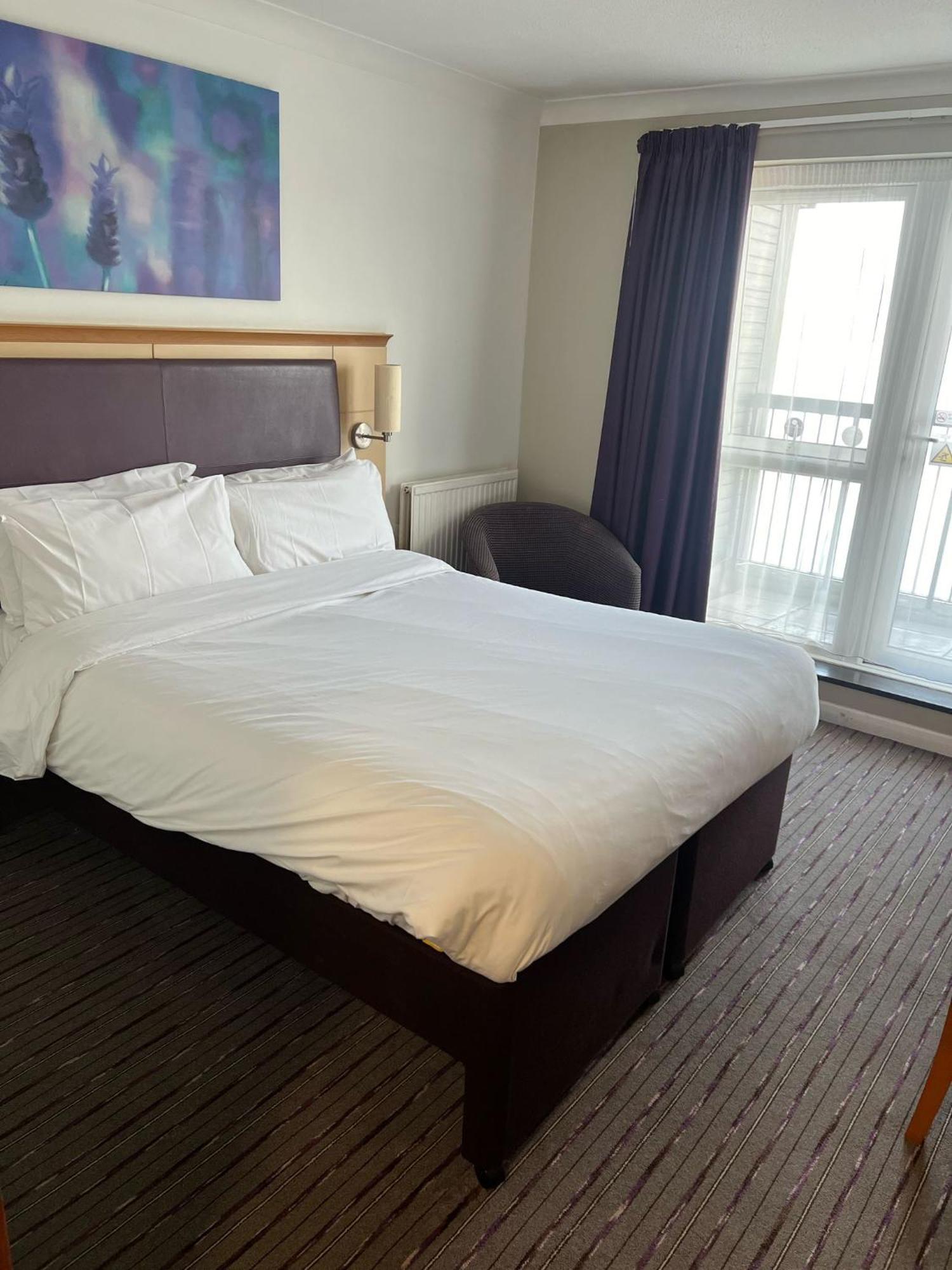 The Willen Lodge Hotel Milton Keynes Zewnętrze zdjęcie
